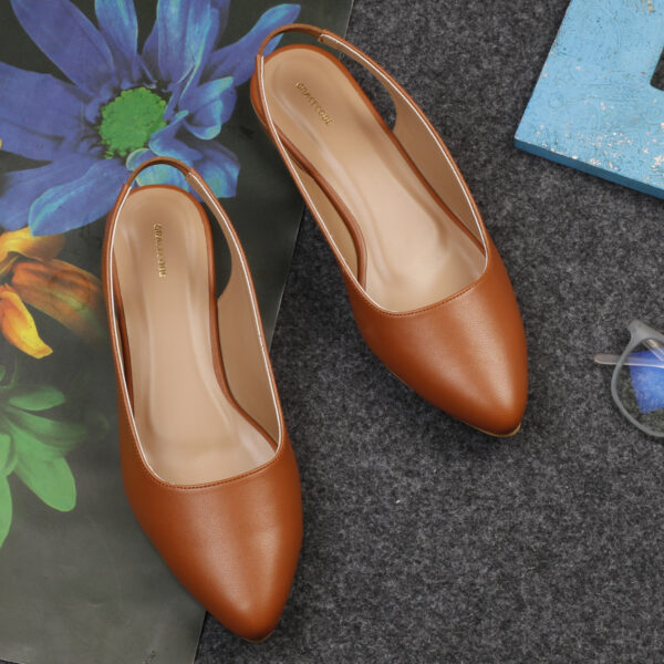 Tan Closed-Toe Flat Sandal
