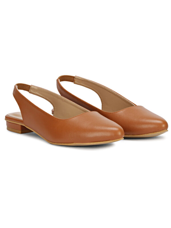 Tan Closed-Toe Flat Sandal - Image 5