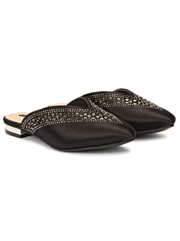 Black Closed-Toe Flat Mule - Image 5